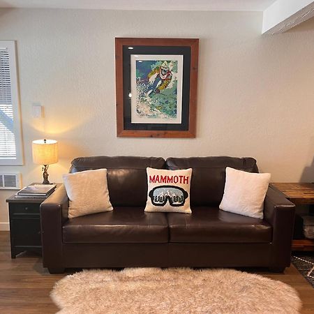 Tastefully Remodeled Condo At Mammoth Ski & Racquet Club, Hot Tub, Garage, 10 Min Walk To Ski Lifts マンモス・レイクス エクステリア 写真