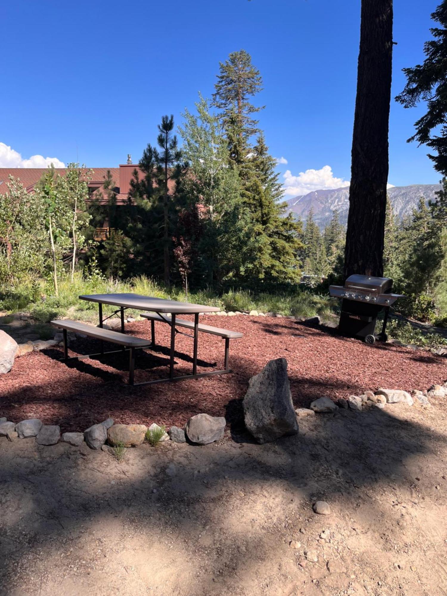Tastefully Remodeled Condo At Mammoth Ski & Racquet Club, Hot Tub, Garage, 10 Min Walk To Ski Lifts マンモス・レイクス エクステリア 写真