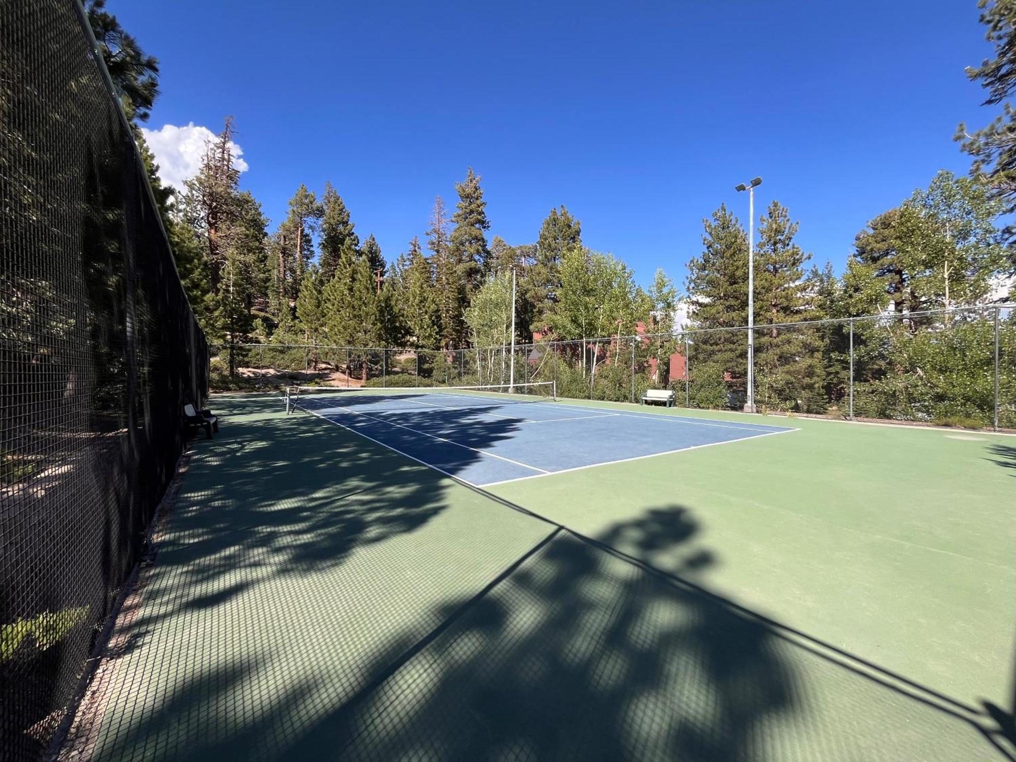Tastefully Remodeled Condo At Mammoth Ski & Racquet Club, Hot Tub, Garage, 10 Min Walk To Ski Lifts マンモス・レイクス エクステリア 写真