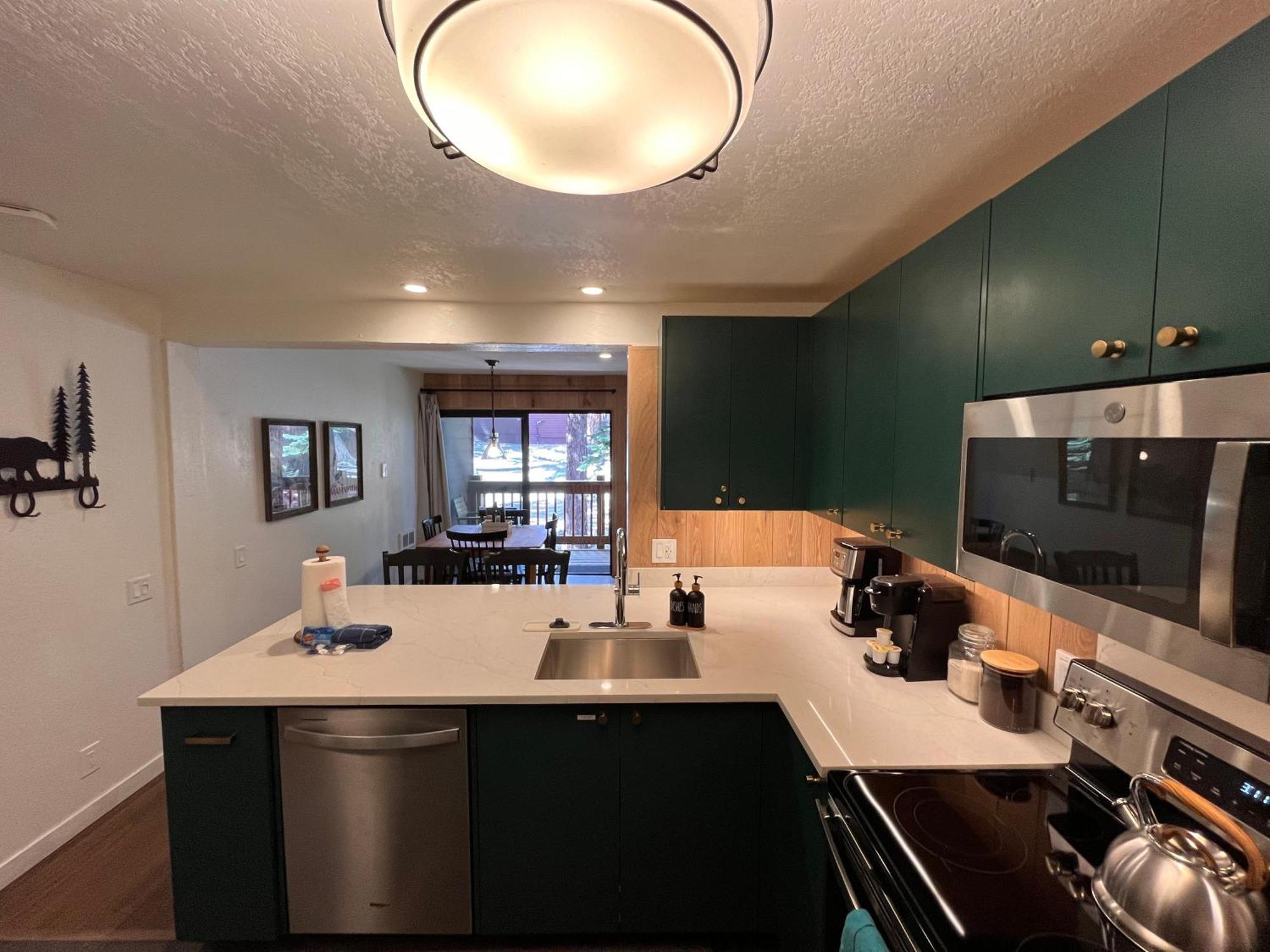 Tastefully Remodeled Condo At Mammoth Ski & Racquet Club, Hot Tub, Garage, 10 Min Walk To Ski Lifts マンモス・レイクス エクステリア 写真