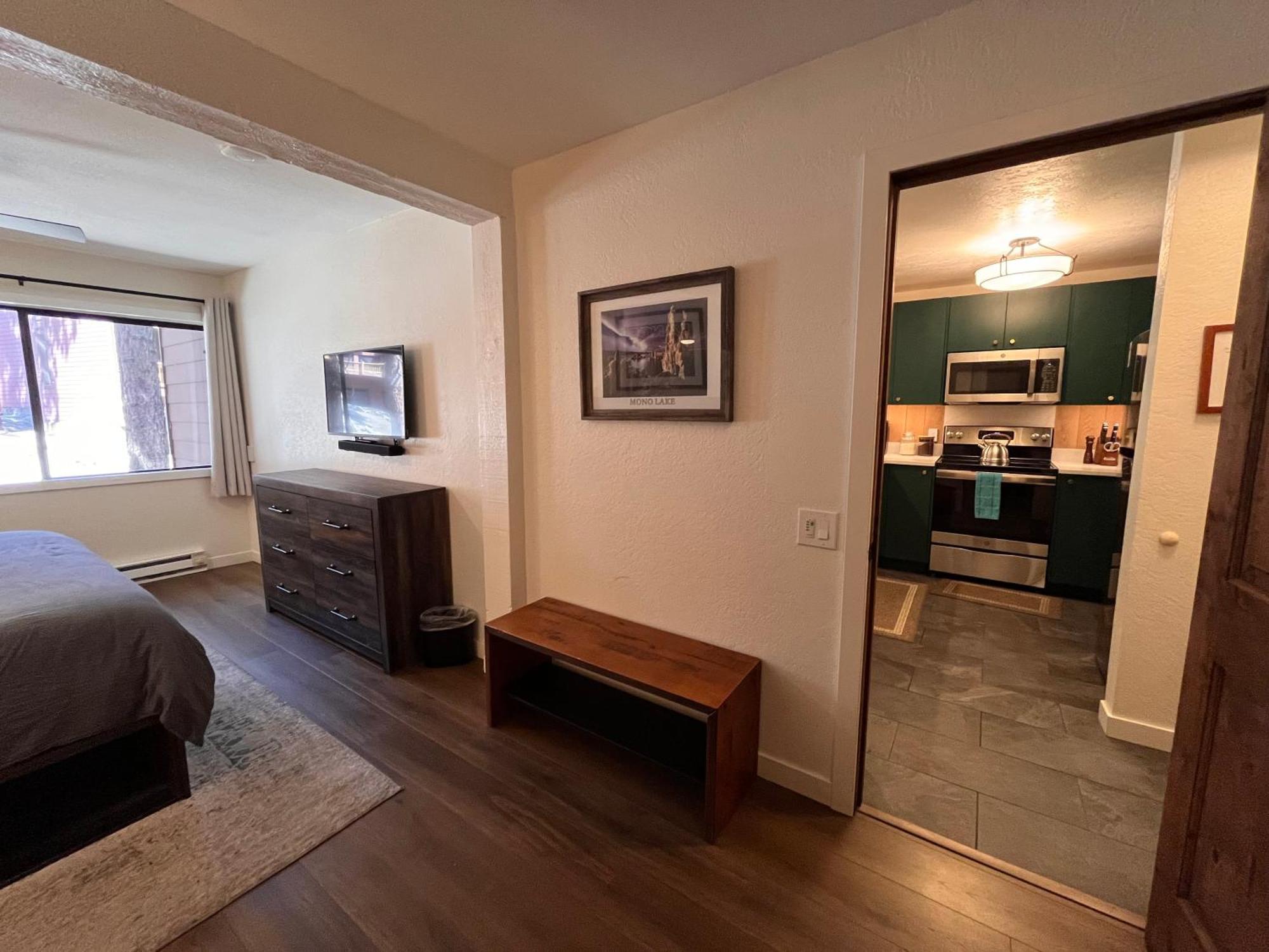 Tastefully Remodeled Condo At Mammoth Ski & Racquet Club, Hot Tub, Garage, 10 Min Walk To Ski Lifts マンモス・レイクス エクステリア 写真