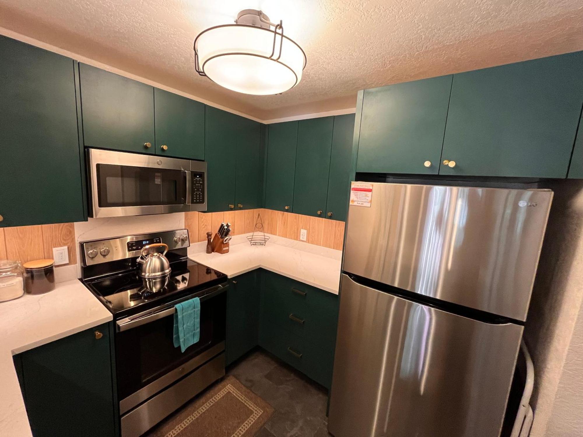 Tastefully Remodeled Condo At Mammoth Ski & Racquet Club, Hot Tub, Garage, 10 Min Walk To Ski Lifts マンモス・レイクス エクステリア 写真