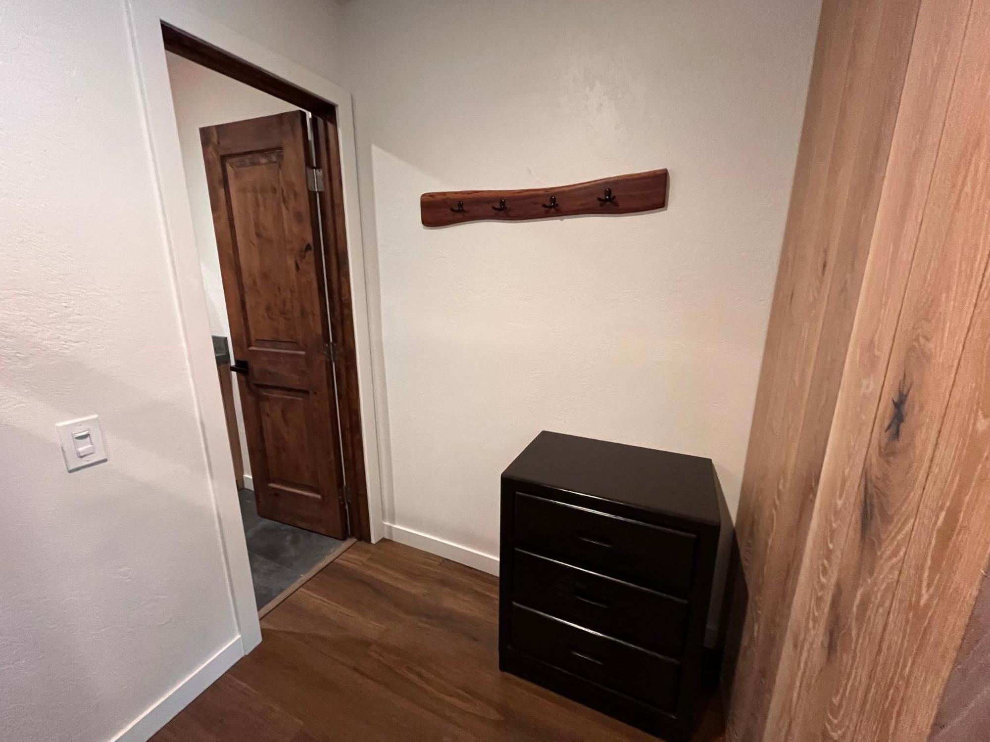 Tastefully Remodeled Condo At Mammoth Ski & Racquet Club, Hot Tub, Garage, 10 Min Walk To Ski Lifts マンモス・レイクス エクステリア 写真