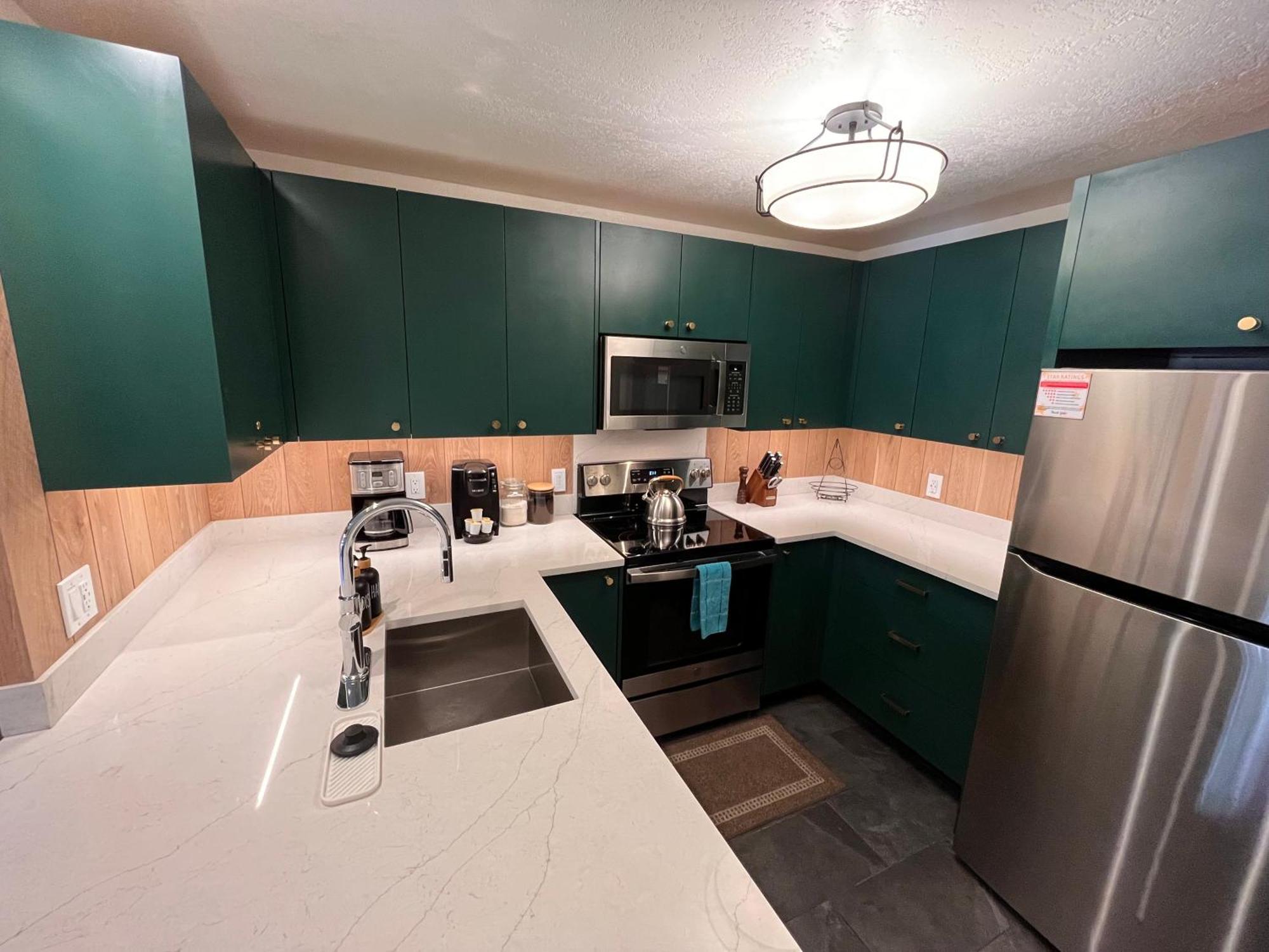 Tastefully Remodeled Condo At Mammoth Ski & Racquet Club, Hot Tub, Garage, 10 Min Walk To Ski Lifts マンモス・レイクス エクステリア 写真